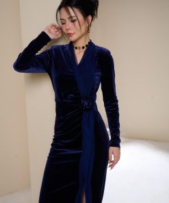 VÁY NHUNG XANH DÀI TAY CỔ V VIỀN REN ĐÍNH HOA